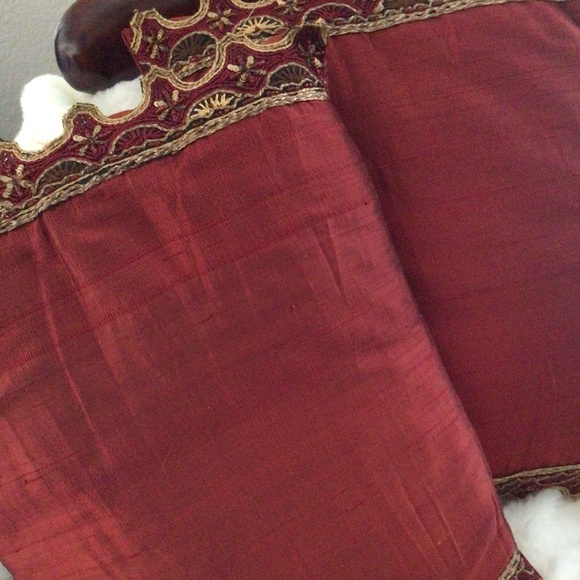 ADI Classics Pillows (2) - Picture 8 of 8